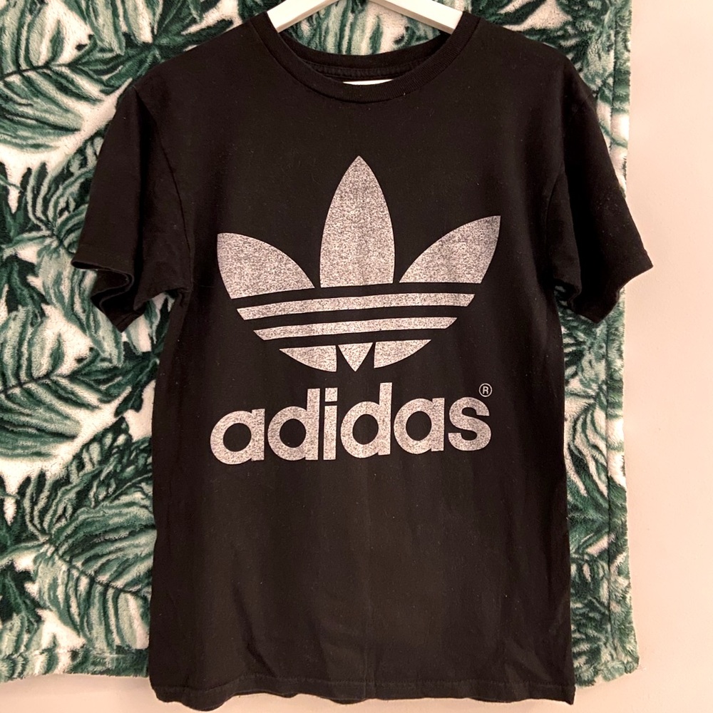 Adidas Tree foil Tee